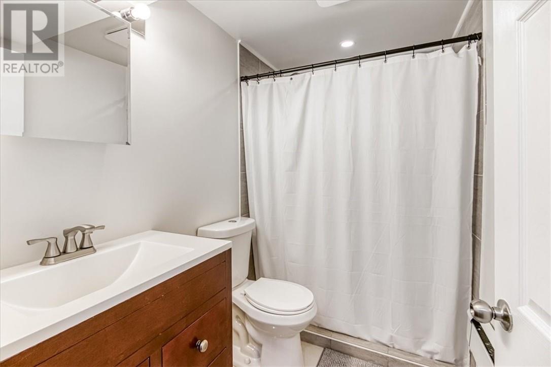 1471-1477 Paris Street Property Photo 44