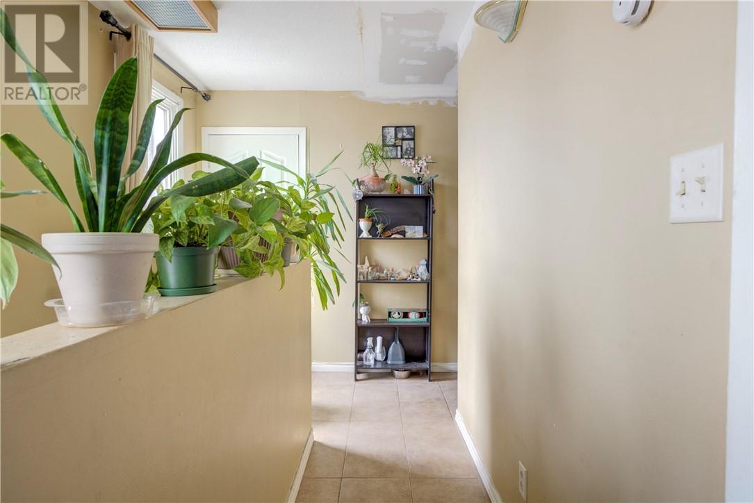 1071 Lorne Street Property Photo 8