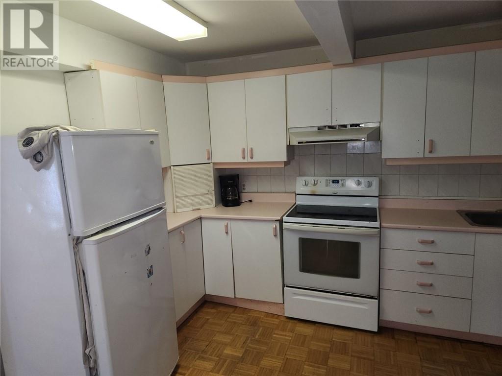 1071 Lorne Street Property Photo 13