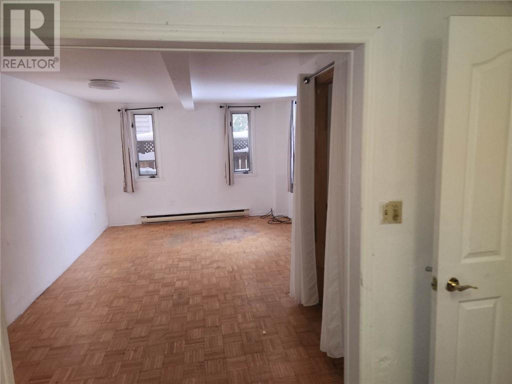 1071 Lorne Street Property Photo 14