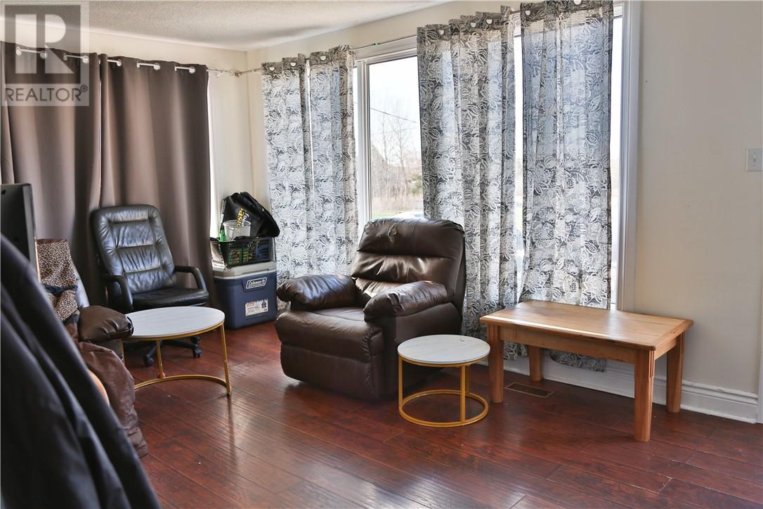 2714 Main Property Photo 10