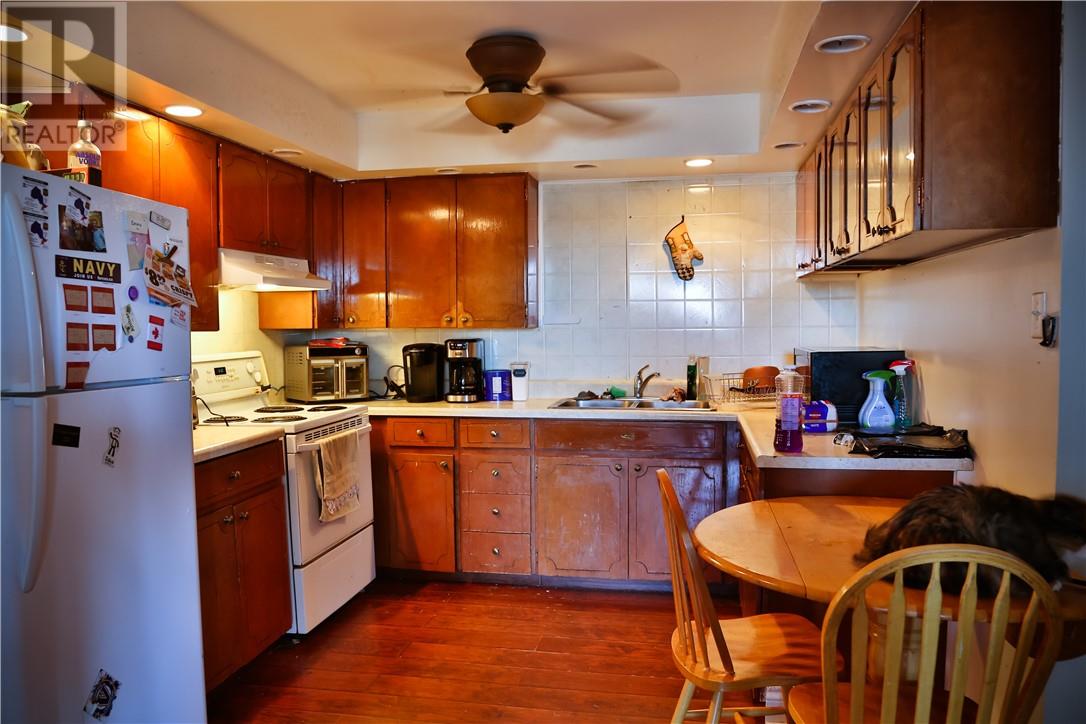 2714 Main Property Photo 16