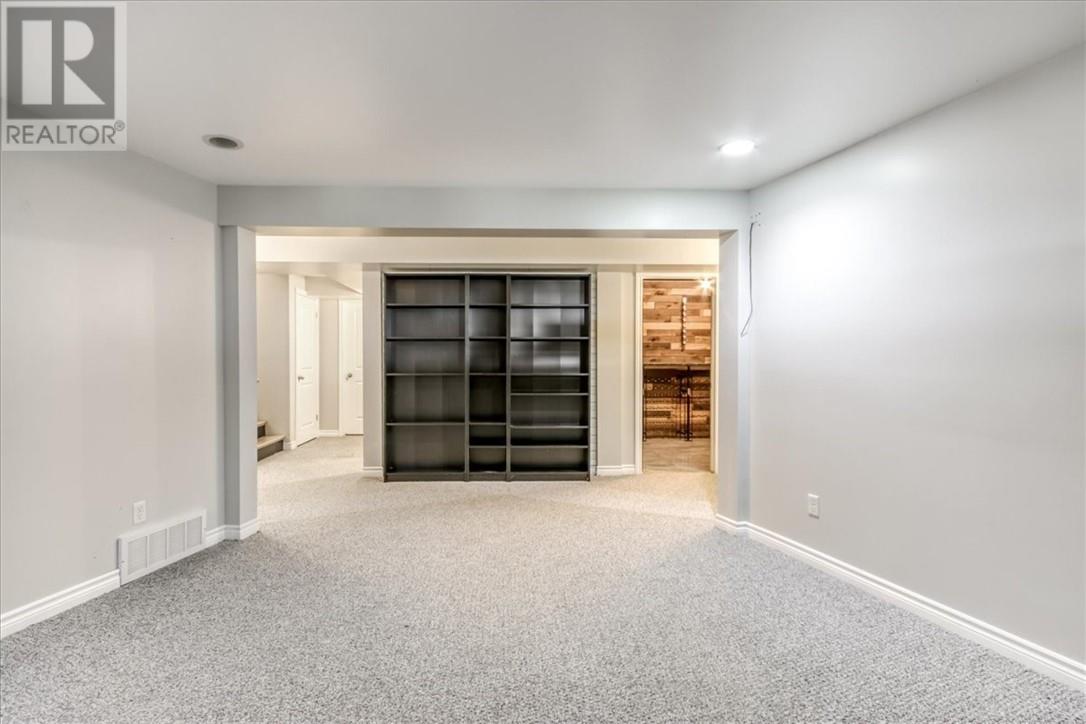 41 Kingsview Drive Property Photo 45