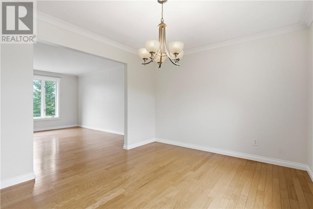 61 Crater Crescent Property Photo 10