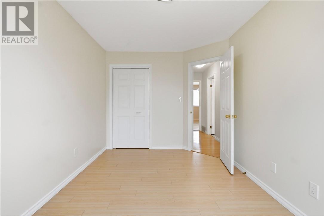 61 Crater Crescent Property Photo 25