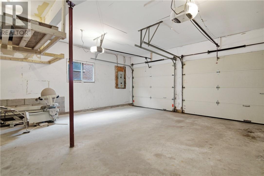 61 Crater Crescent Property Photo 38