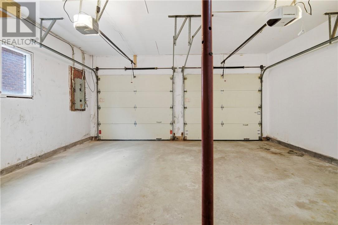 61 Crater Crescent Property Photo 39
