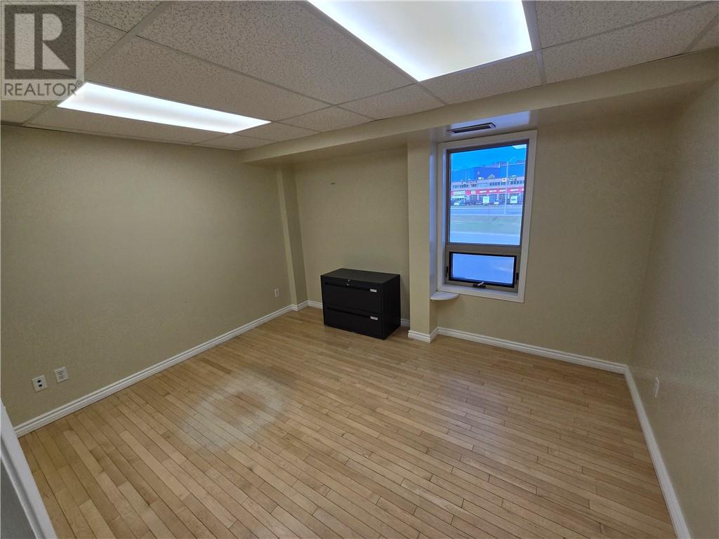 902b Newgate Avenue Property Photo 10