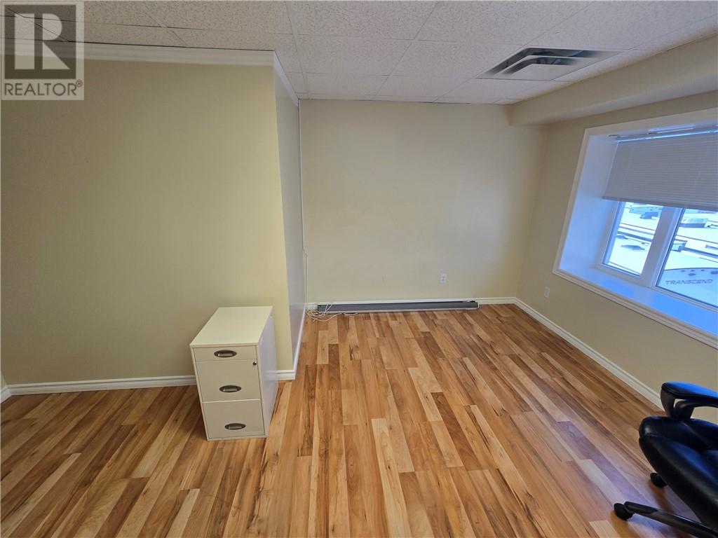 902b Newgate Avenue Property Photo 11