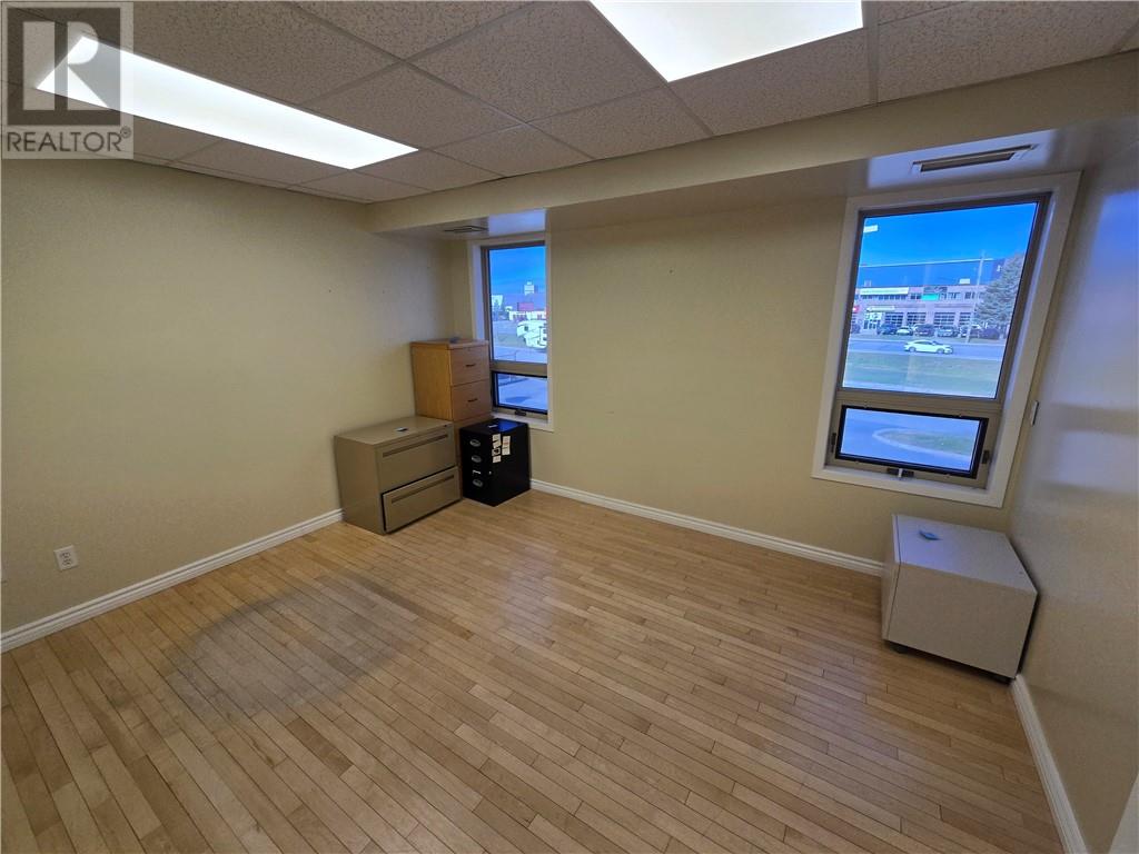 902b Newgate Avenue Property Photo 12