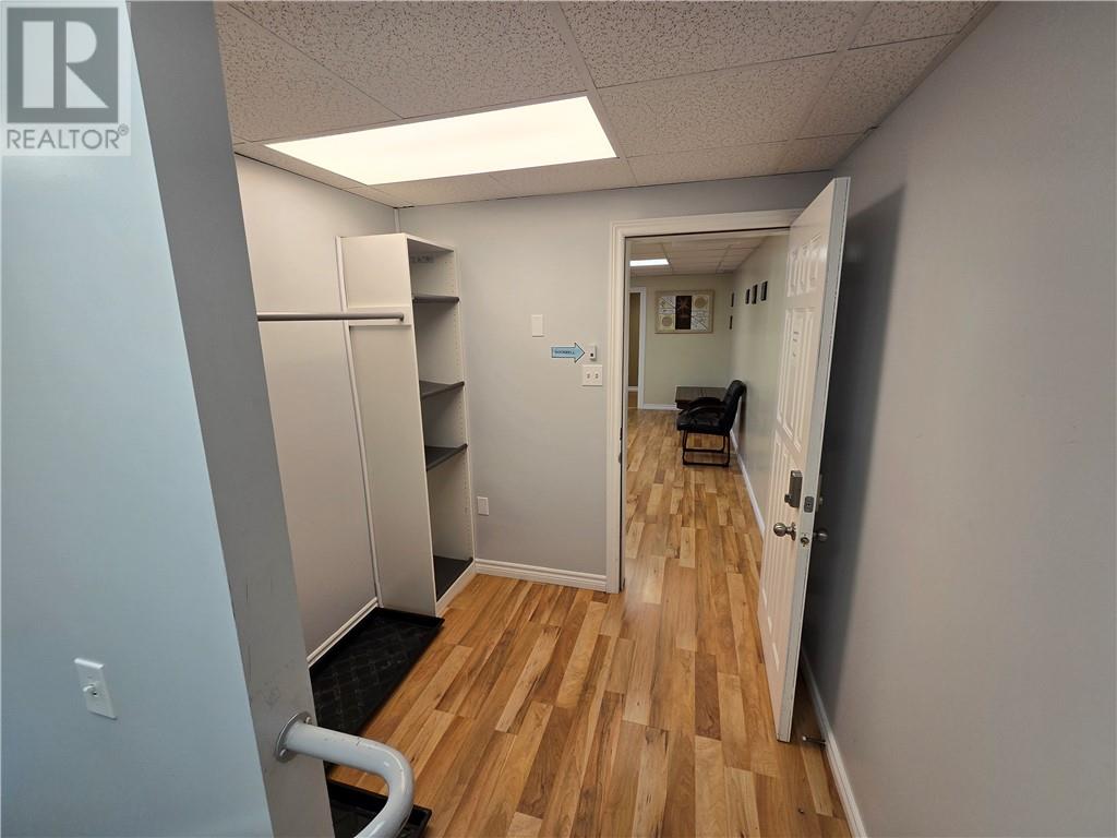 902b Newgate Avenue Property Photo 14