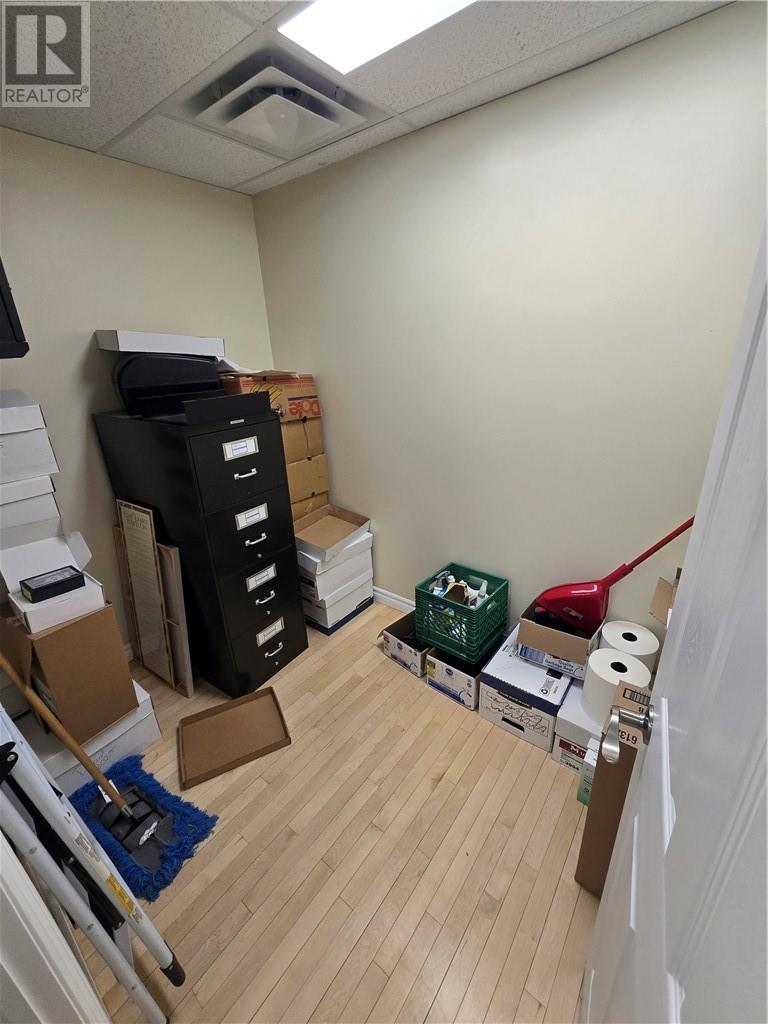 902b Newgate Avenue Property Photo 16