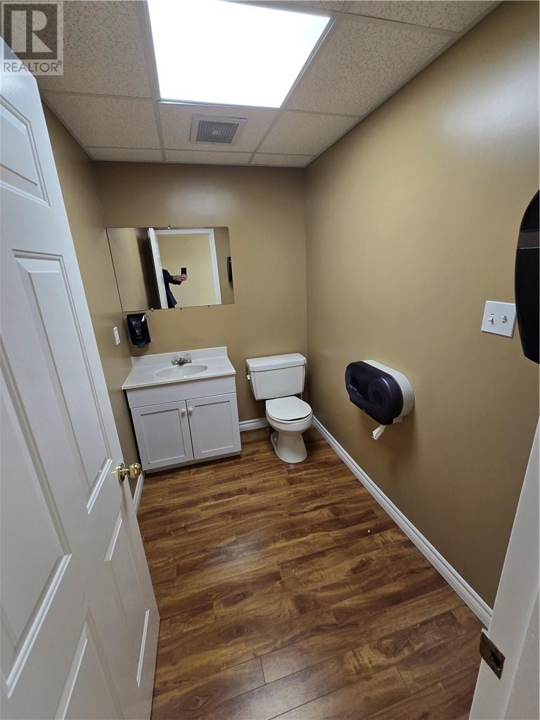 902b Newgate Avenue Property Photo 18