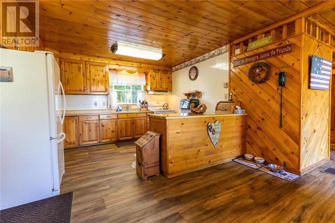 75 Holmes Street Property Photo 7