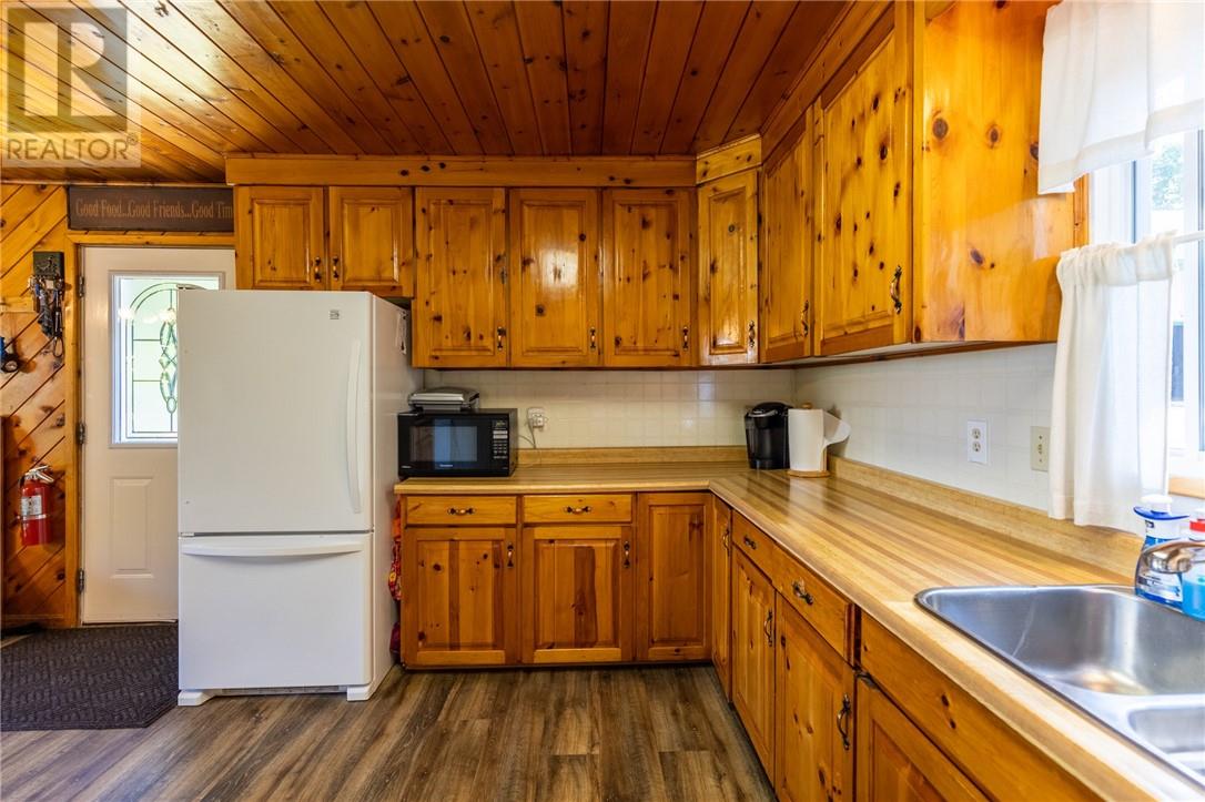 75 Holmes Street Property Photo 8