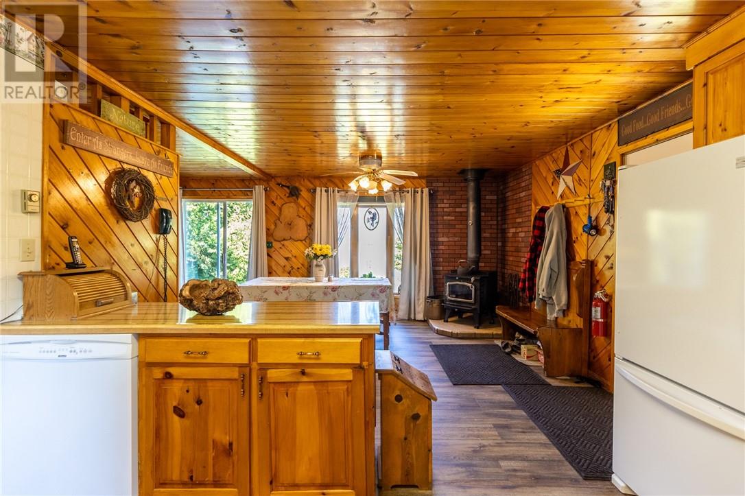 75 Holmes Street Property Photo 10