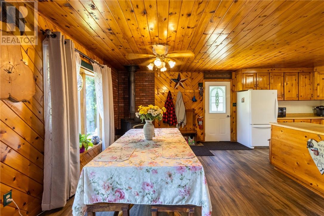 75 Holmes Street Property Photo 13