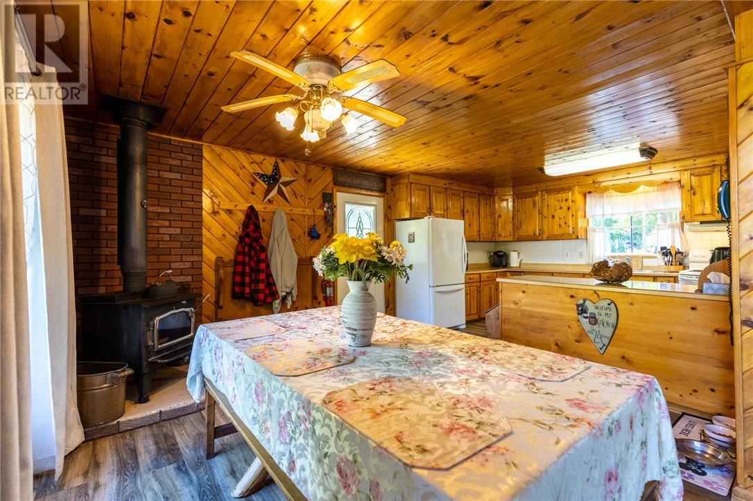 75 Holmes Street Property Photo 14