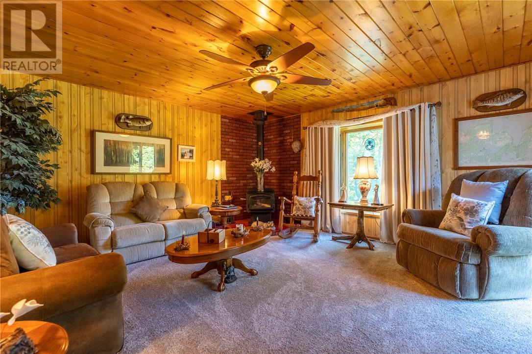 75 Holmes Street Property Photo 16