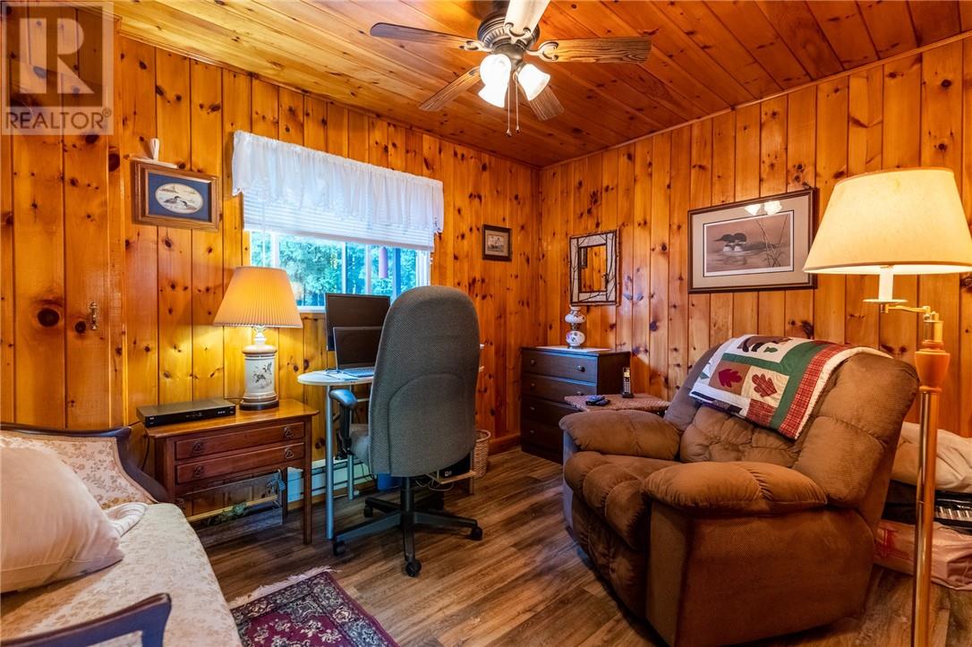 75 Holmes Street Property Photo 22