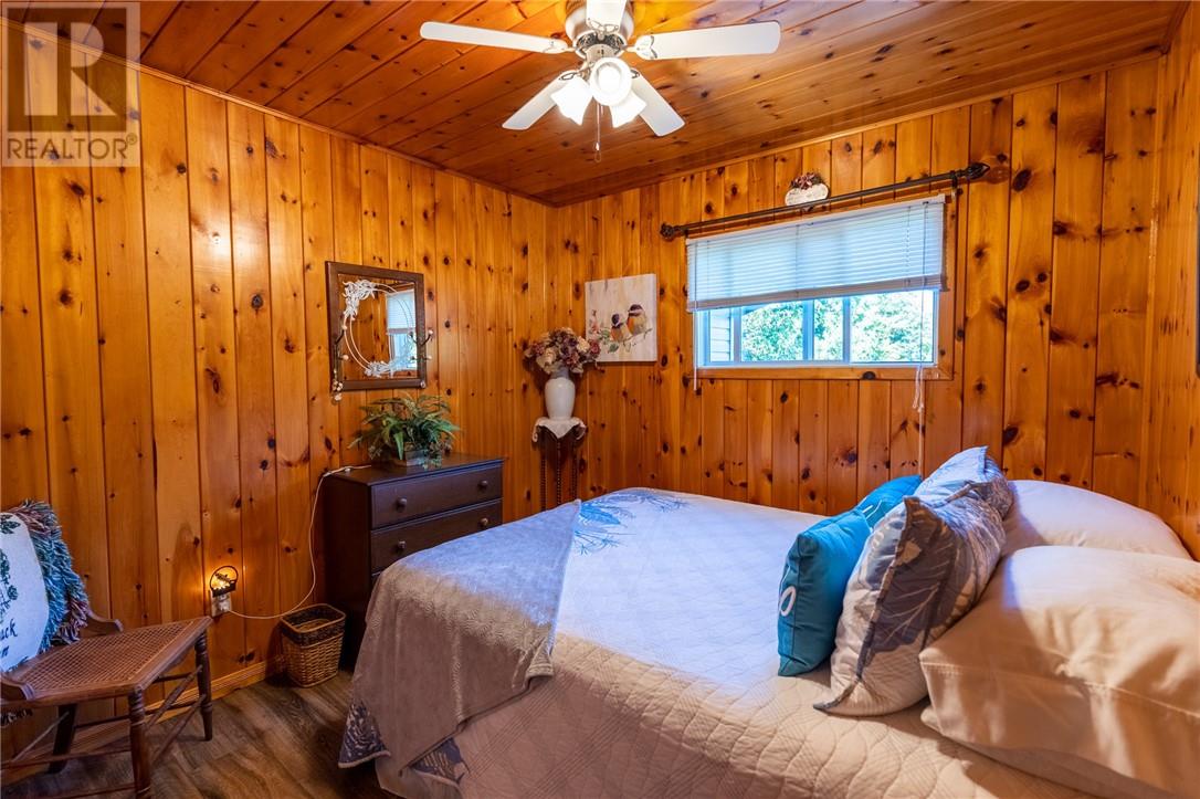 75 Holmes Street Property Photo 23