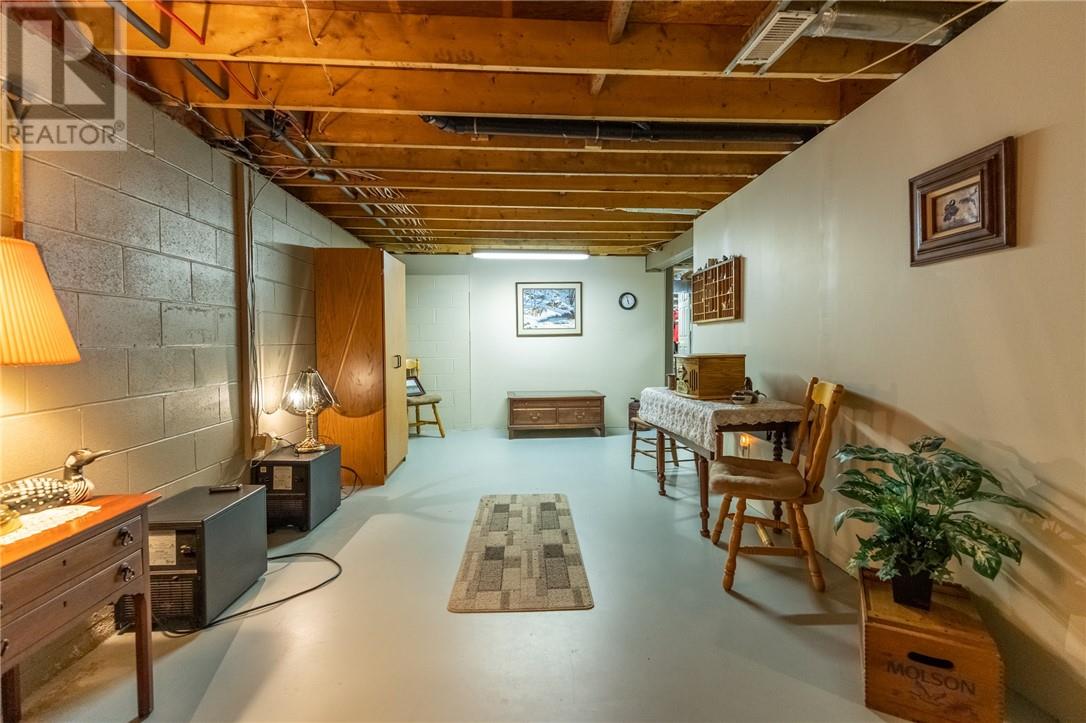 75 Holmes Street Property Photo 27