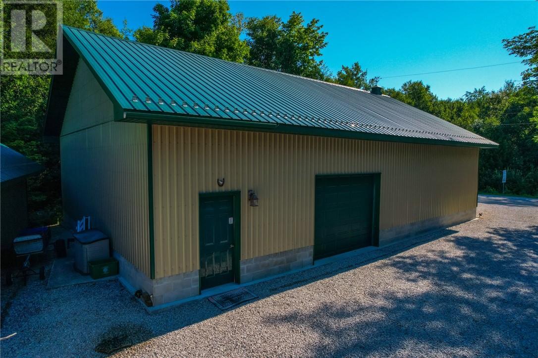 75 Holmes Street Property Photo 39