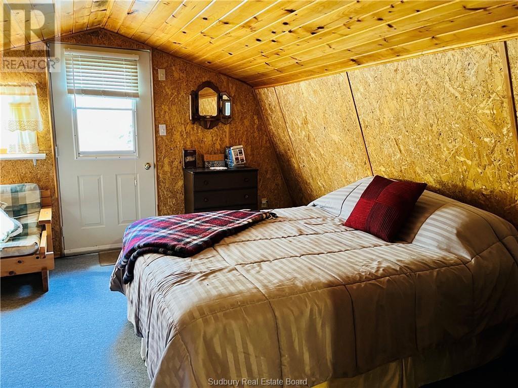 75 Holmes Street Property Photo 54