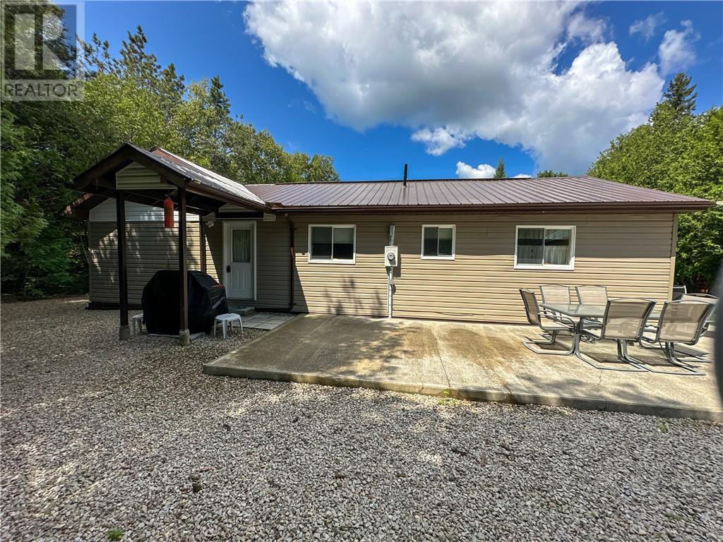 75 Holmes Street Property Photo 69