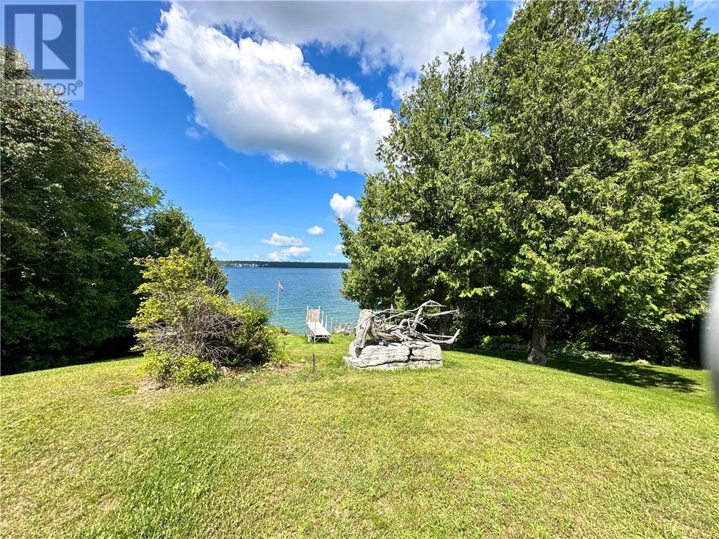 75 Holmes Street Property Photo 74