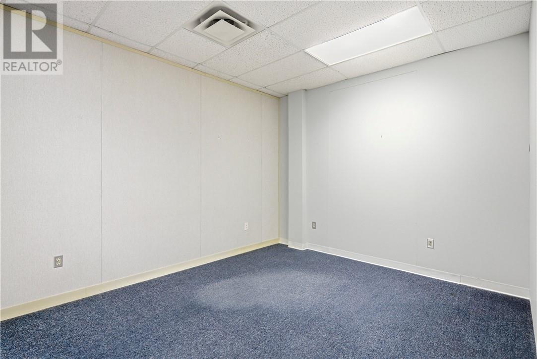 957 Cambrian Heights Drive Property Photo 11