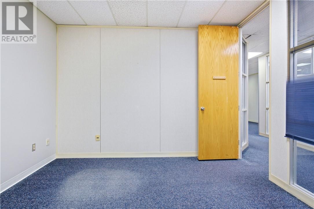 957 Cambrian Heights Drive Property Photo 12