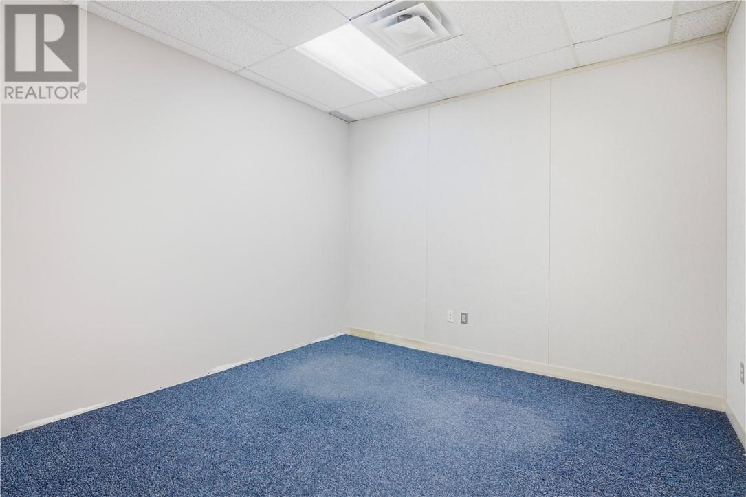957 Cambrian Heights Drive Property Photo 18