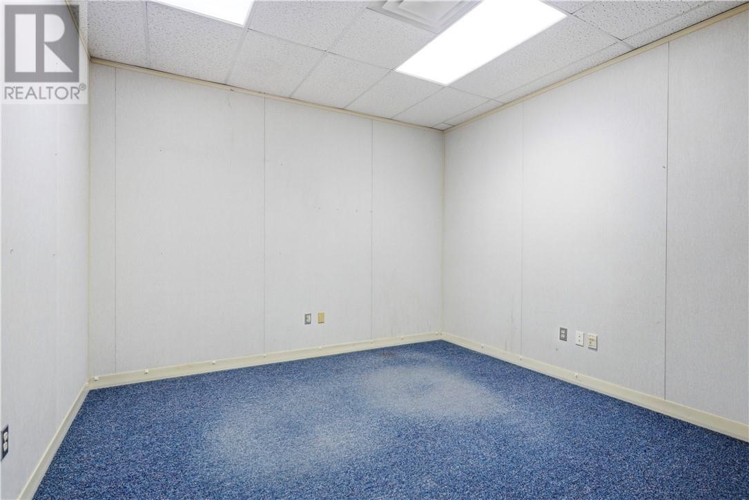 957 Cambrian Heights Drive Property Photo 19