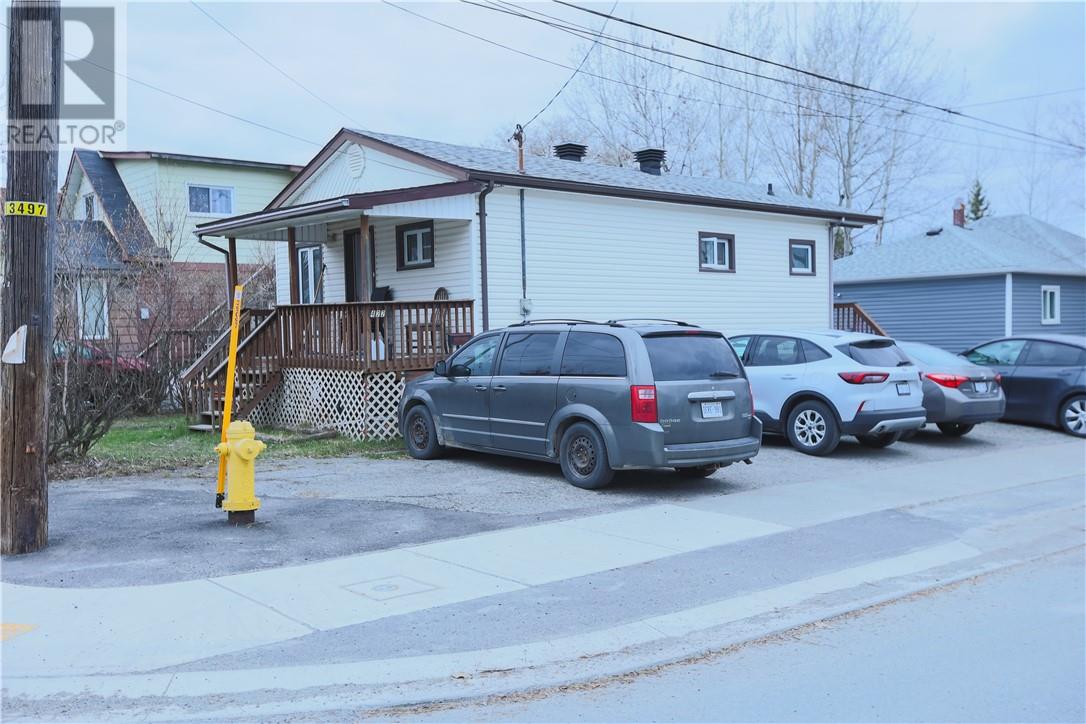 422 Queen Street