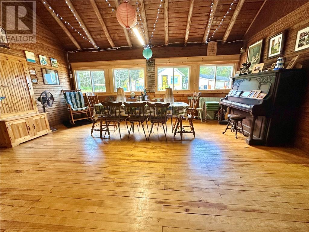 21214 Highway 6 Property Photo 17