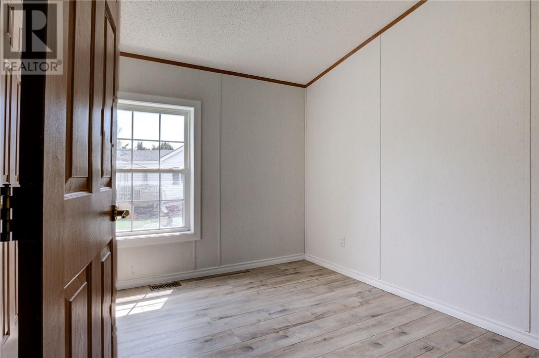 92 Corbin Avenue Property Photo 11