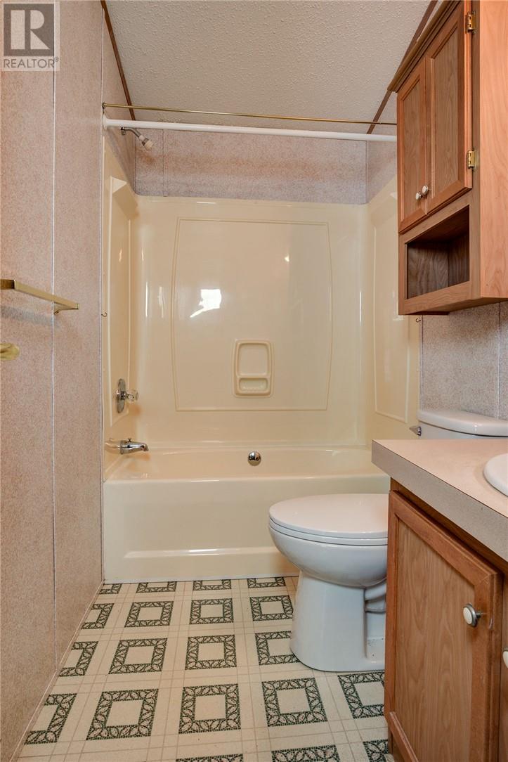 92 Corbin Avenue Property Photo 13