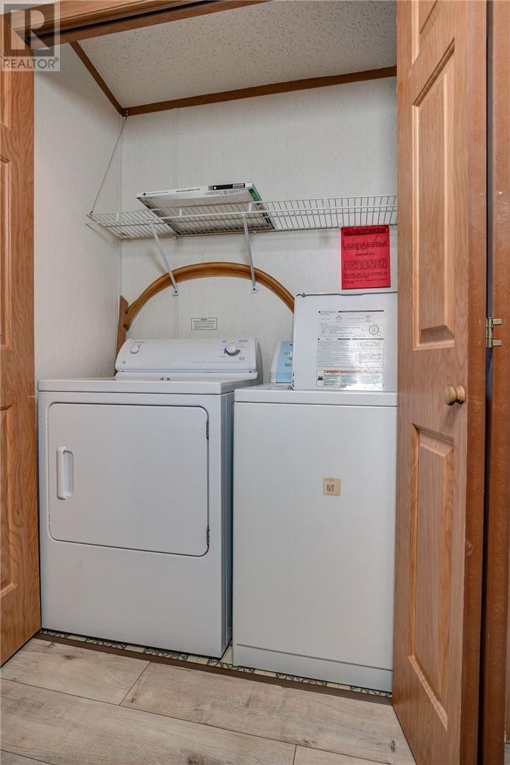 92 Corbin Avenue Property Photo 20