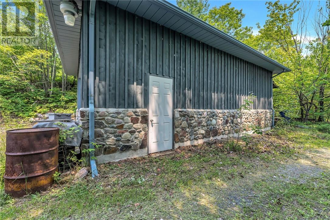696 Pine Cone Property Photo 16