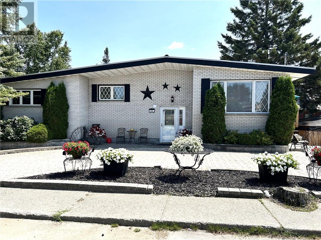 35 Cedar Street Property Photo 2