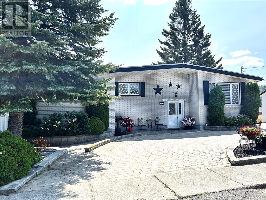 35 Cedar Street Property Photo 3