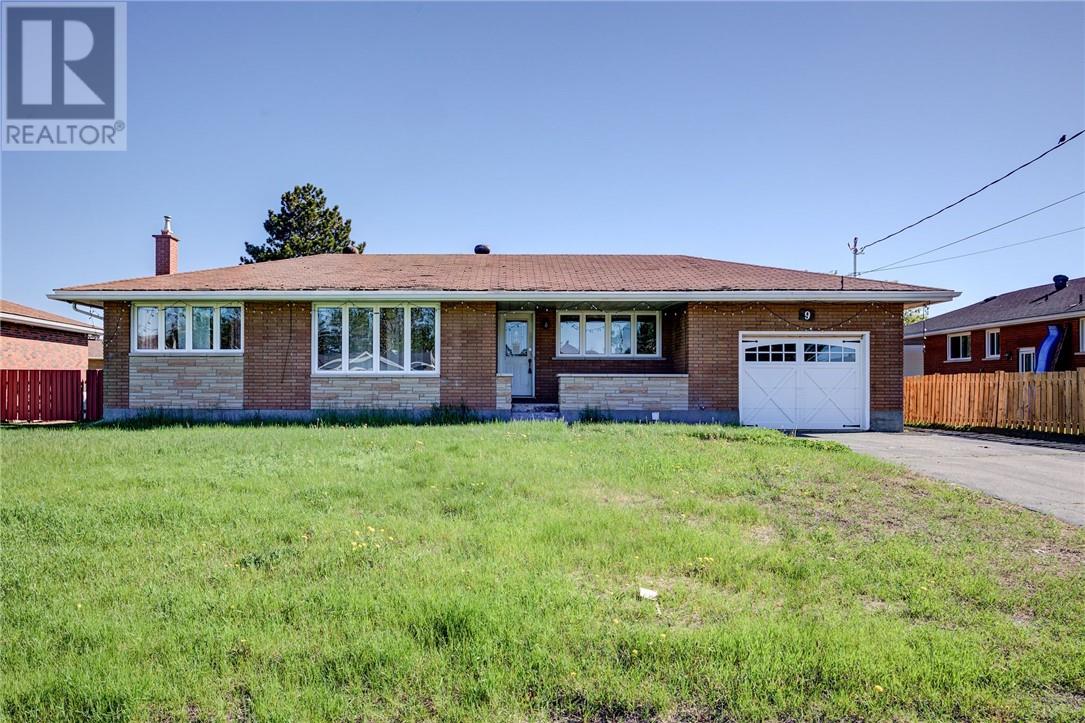 9 Maple Property Photo 1