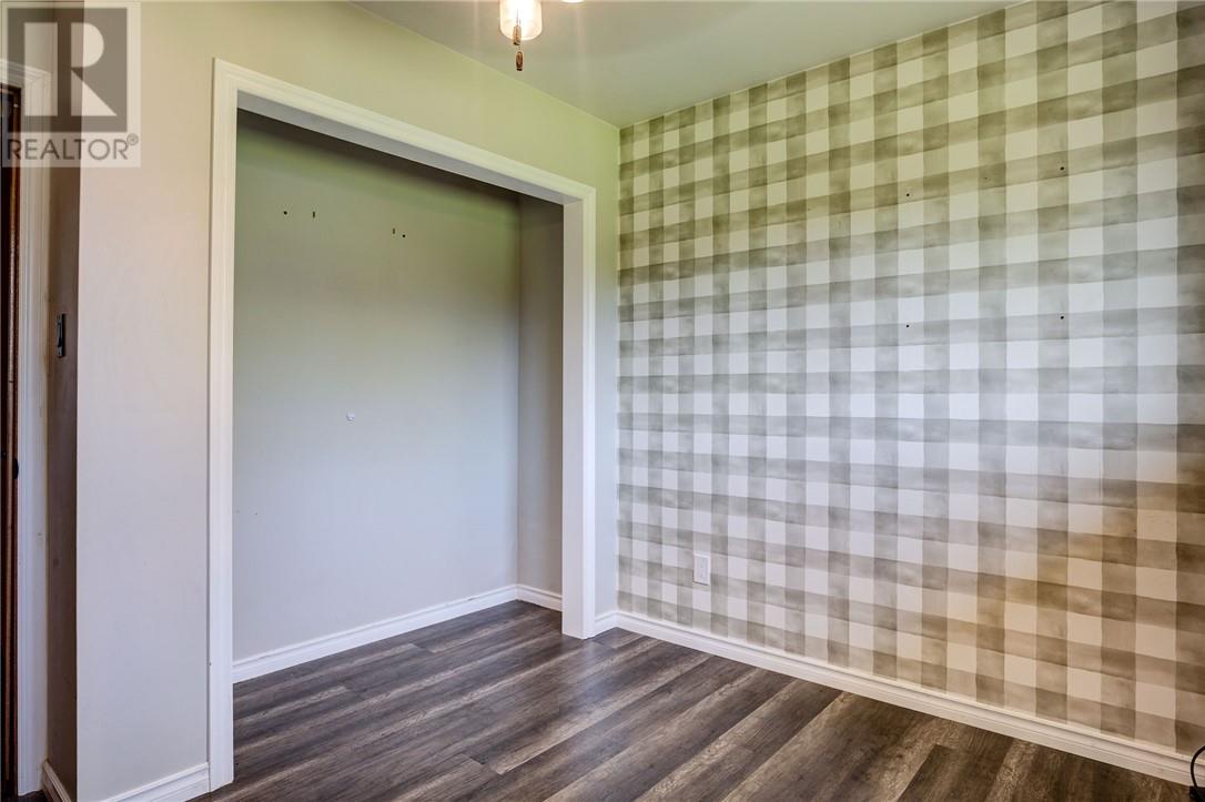 9 Maple Property Photo 9