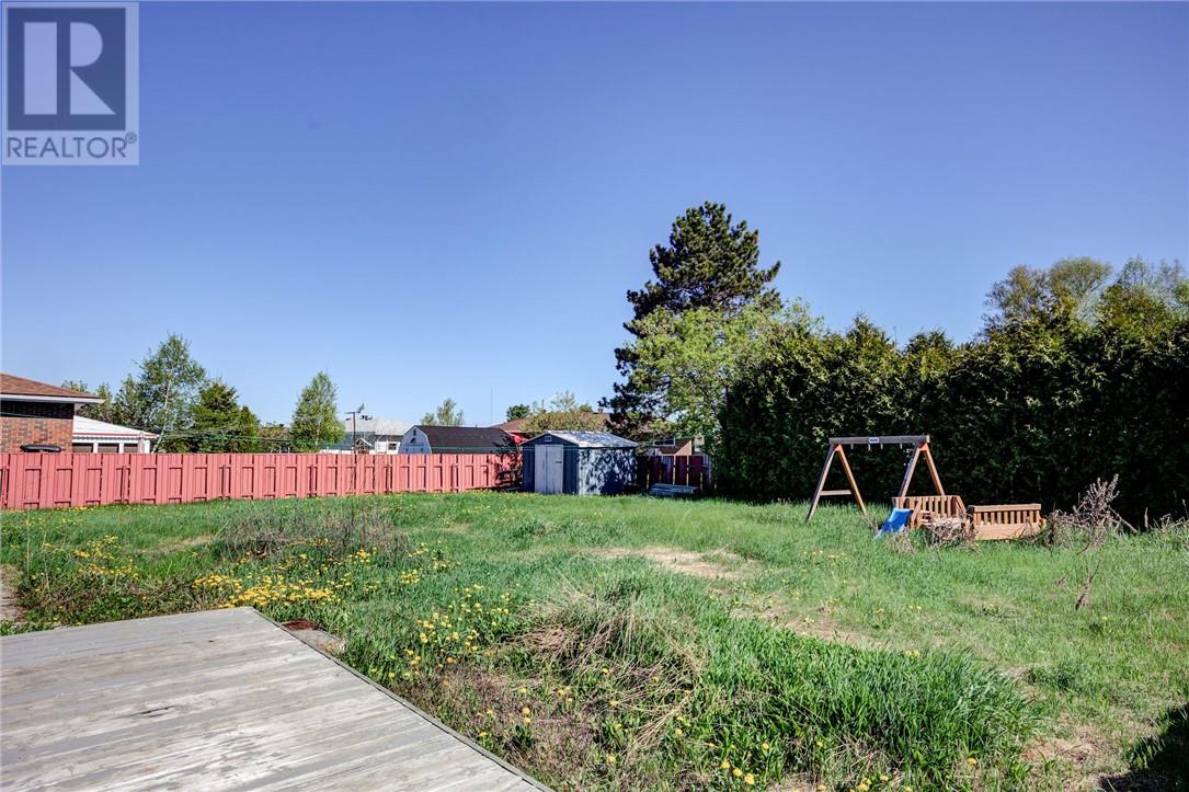 9 Maple Property Photo 15