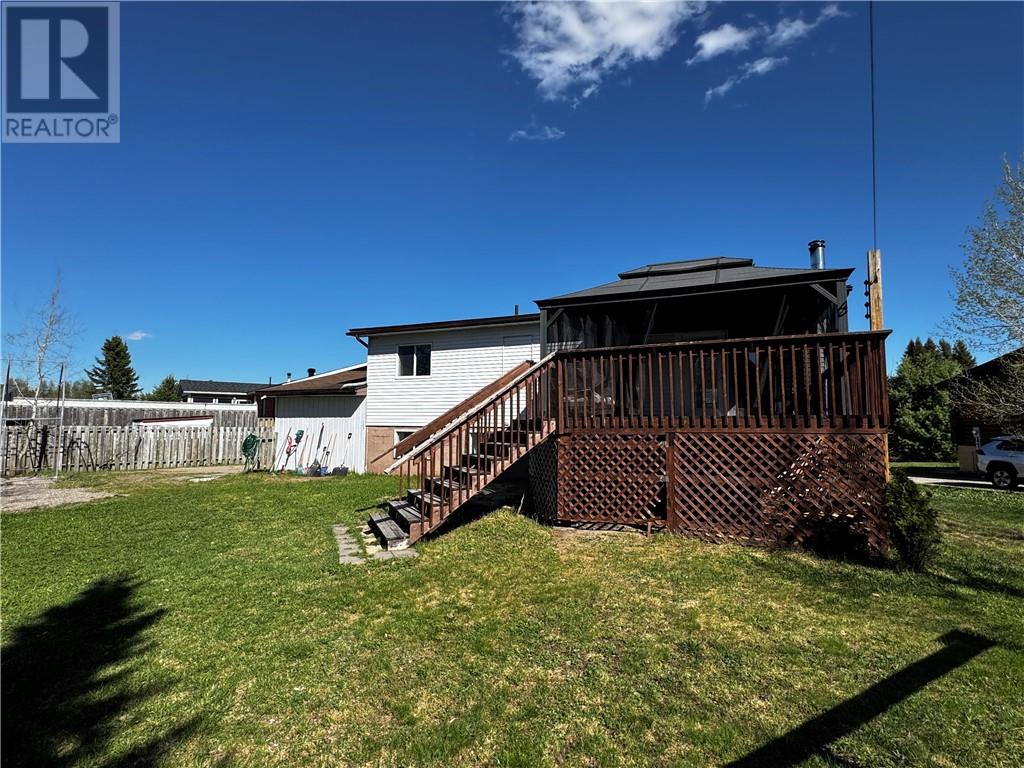 14 Lynne Court Property Photo 3