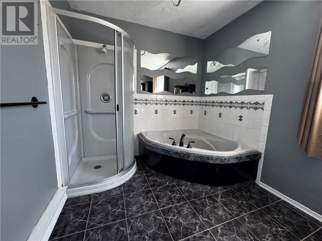 14 Lynne Court Property Photo 10