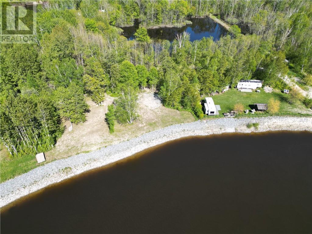 1789 Highway 575 Property Photo 6