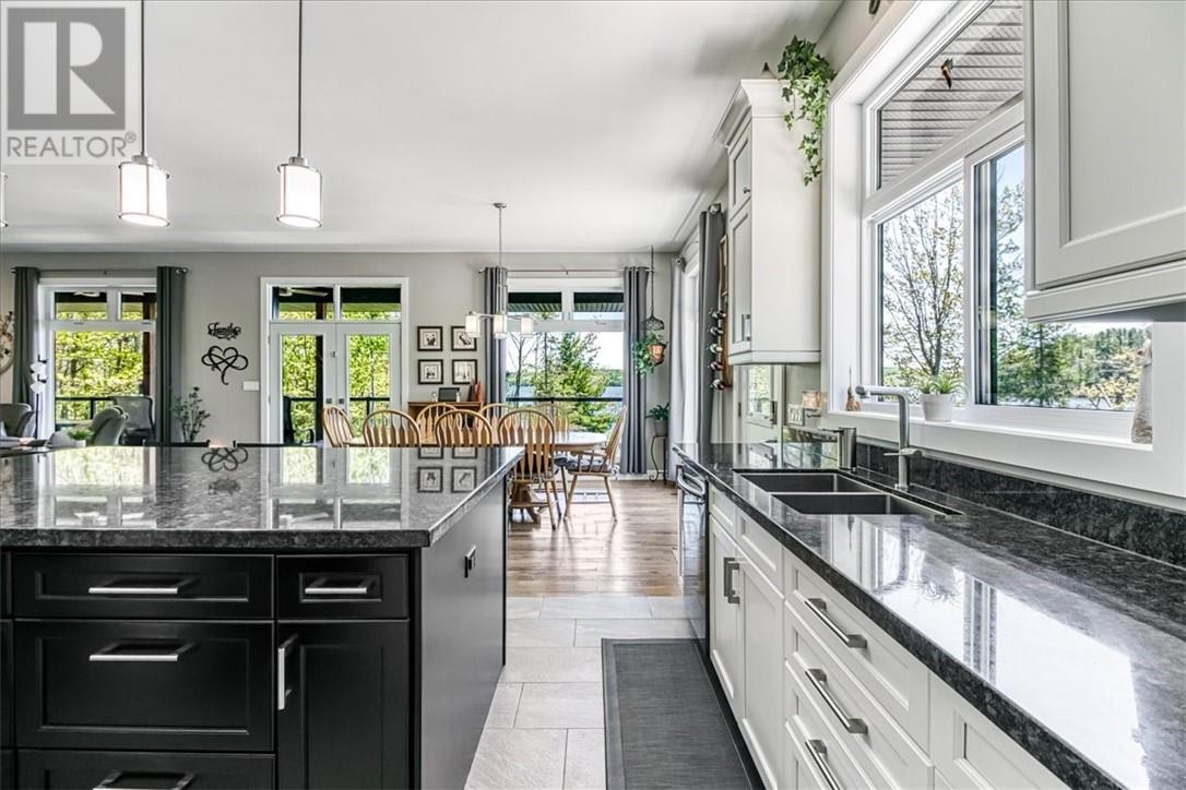 25 Carla's Lane Property Photo 4