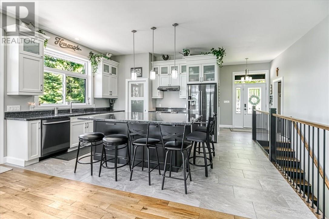 25 Carla's Lane Property Photo 5